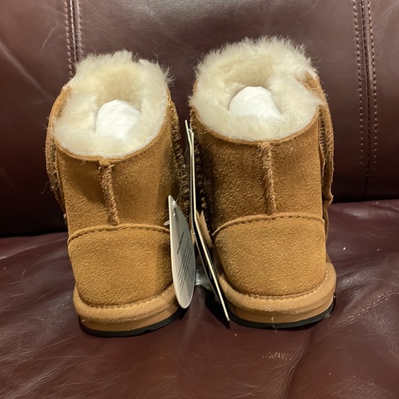 Snow boots from Australia. The brand is EVERAU, everaustralia. Never been worn. - Picture 2 of 13